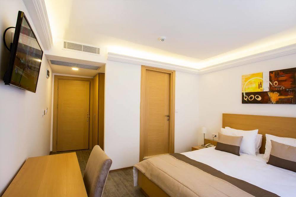 Mb City Hotel อิซมีร์ ภายนอก รูปภาพ